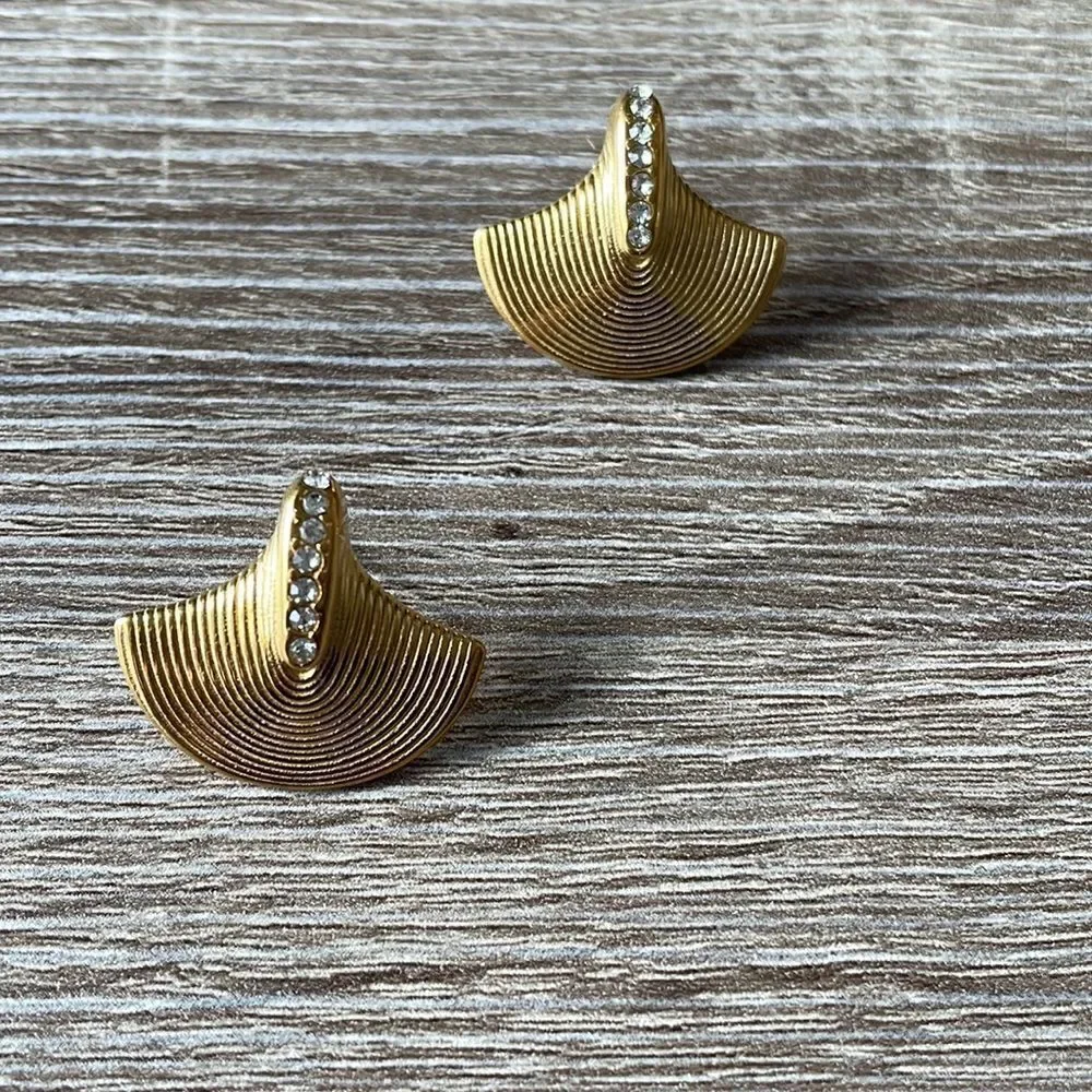 Vintage Minimalist stud earrings N27